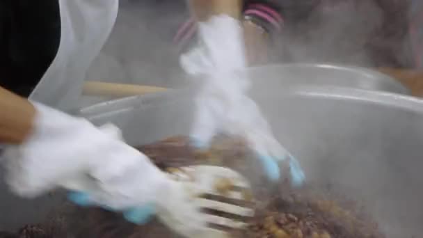 Large Bowl Hot Purple Rice Fried Meat Mixture Being Stirred — Vídeo de stock