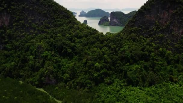 Volar Través Montaña Forma Bahía Phang Nga Reveló Tailandia — Vídeo de stock
