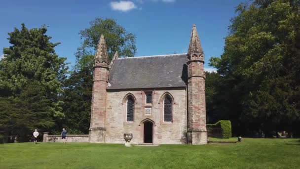 Szeroki Widok Scone Palace Chapel Moot Hill — Wideo stockowe