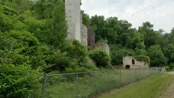 Ruïnes Van Quick Lime Factory High Cliff State Park Wisconsin — Stockvideo