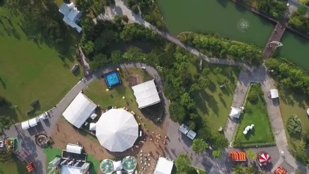 Körfez Kenarındaki Bahçelerin Hava Görüntüsü Singapur Gündüz Insansız Hava Aracı — Stok video