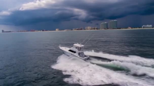 Letecké Video Letounem Jachet Rybářských Lodí Při Západu Slunce Pobřeží — Stock video