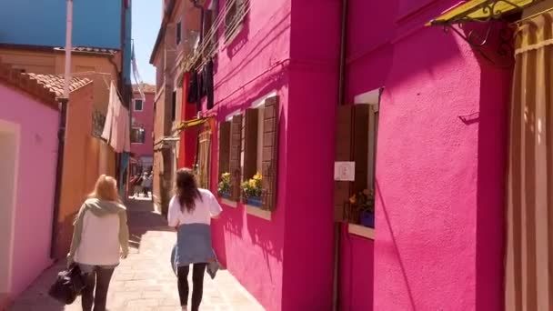 Beautiful Girls Street Burano Italy — Vídeo de stock