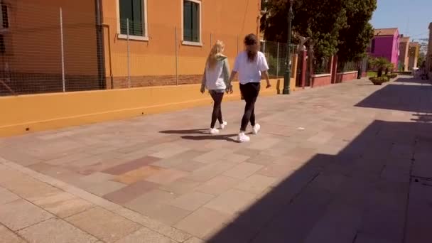 Young Womans Walking Colorful Streets Burano Italy Sunset — Vídeo de Stock