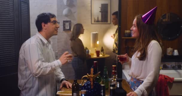 Couple Cheers Drinks Sip Alcohol Party — Vídeo de stock