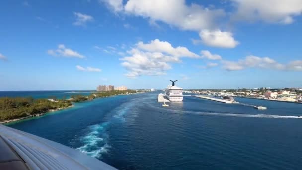 Cruise Ship Leaving Nassau Port Bahamas — Stock video