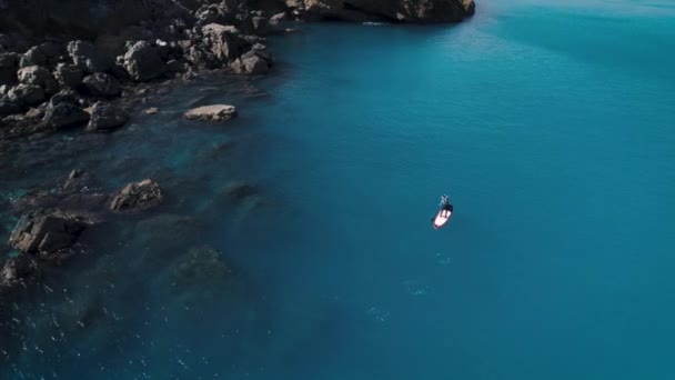 Imágenes Aéreas Aviones Tripulados Mientras Volaban Sobre Mar Mediterráneo Hombre — Vídeo de stock