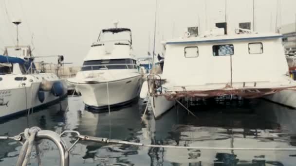 Zeilen Buurt Van Jachten Tel Aviv Jaffo Haven — Stockvideo