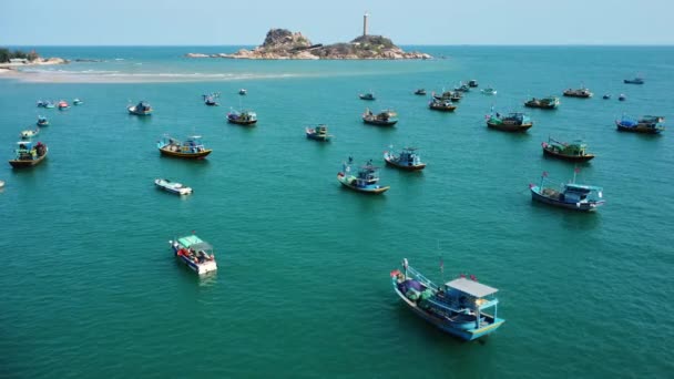Boats Binh Thuan Coast Lighthouse Background Aerial Circling — Vídeo de Stock