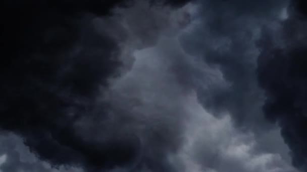 Nuvens Cumulonimbus Movendo Céu Escuro — Vídeo de Stock