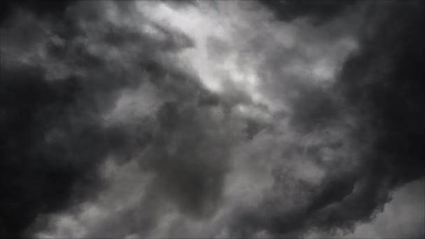 Μαύρα Σύννεφα Κινήθηκαν Στον Ουρανό Μια Αστραπή — Αρχείο Βίντεο