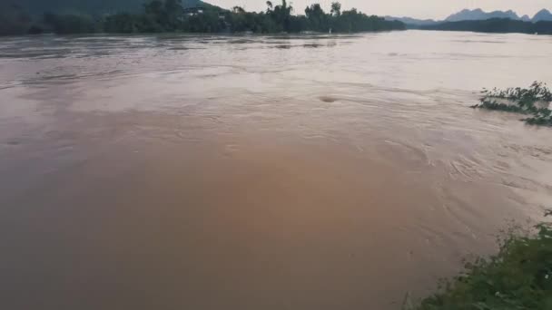 Jiang Ποταμός Πλημμύρα Στην Κίνα Ηπειρωτική Χώρα Υπερθέρμανση Του Πλανήτη — Αρχείο Βίντεο