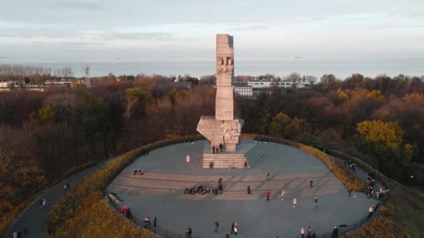 Westerplatte Monument Gdansk Tourists Sunset Fall Wide Aerial Pedestal Shot — Stock Video