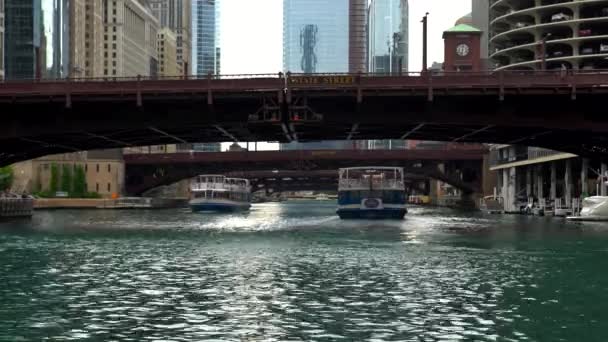 Chicago Riverwalk View Около Мая 2022 — стоковое видео