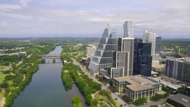 Aerial View Riverside Skyscrapers Colorado River Sunny Austin Usa — Stockvideo