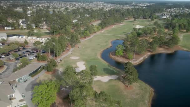 Magnifique Parcours Golf Magnolia Greens Suivi Aérien Vers Arrière — Video