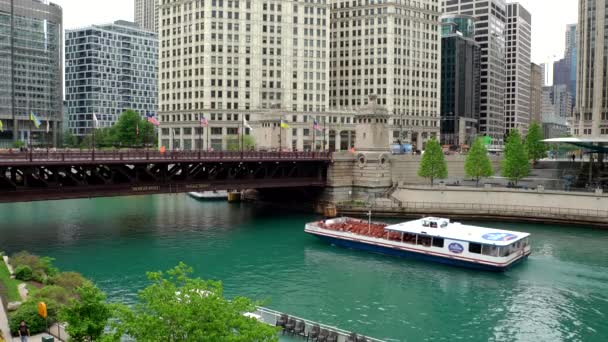 Chicago Riverwalk View Около Мая 2022 — стоковое видео