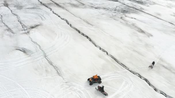 Road Vehicle Snowmobiles Langjokull Glacier Iceland Aerial Drone Descend — Stock Video