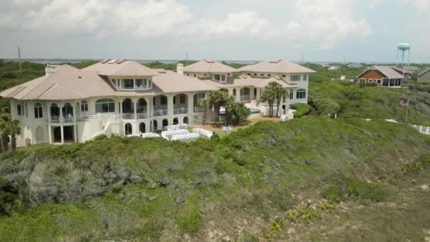 Emerald Isle Luxury Beachfront Resort Aerial Track — Vídeo de Stock