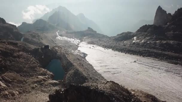 Nsansız Hava Aracı Manzarası Manzara Rocky Dağları Buzul Alp Gölü — Stok video