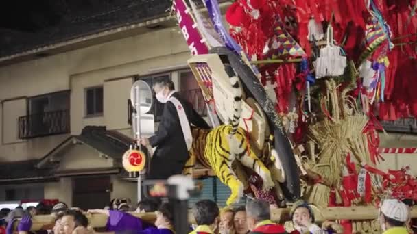 Omihachiman Town Officials Riding Sagicho Matsuri Mikoshi Year Tiger — Stockvideo