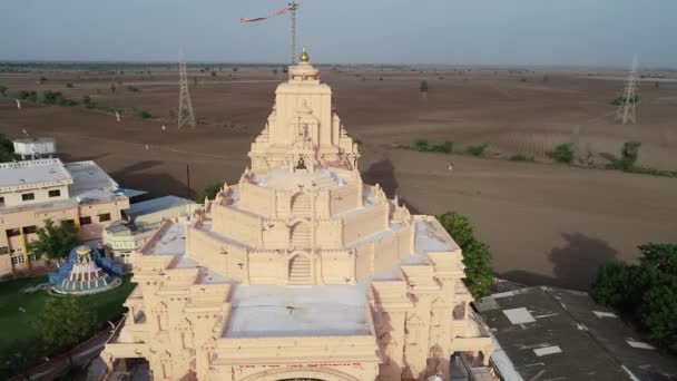 Luchtfoto Van Top Van Palitana Tempel Met Leeg Veld Achtergrond — Stockvideo