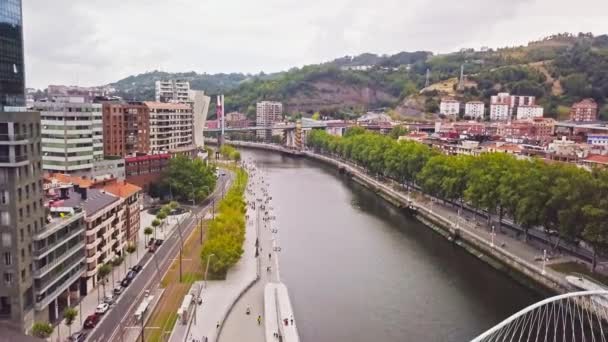 Ascendendo Sobre Rio Nervin Bilbau — Vídeo de Stock