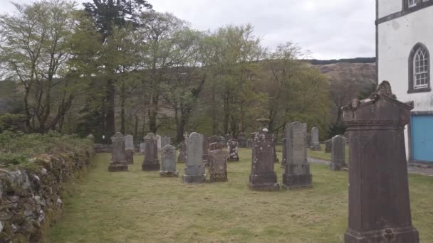 Few Gravestones Next Old Stone Wall Cairndown — Vídeo de stock