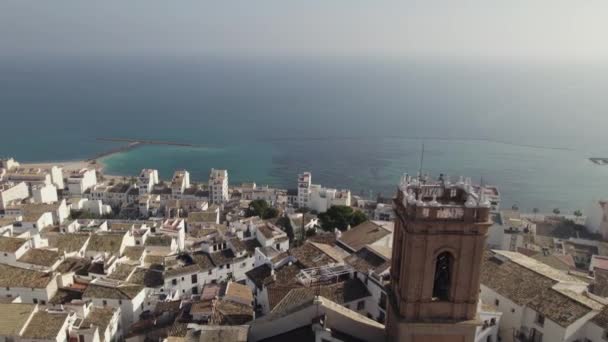 Воздушный Над Синим Куполом Церкви Богоматери Утешения Altea Испании — стоковое видео