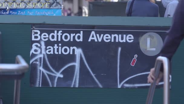 People Walking Bedford Avenue Subway Station While Construction Pandemic — Stock Video