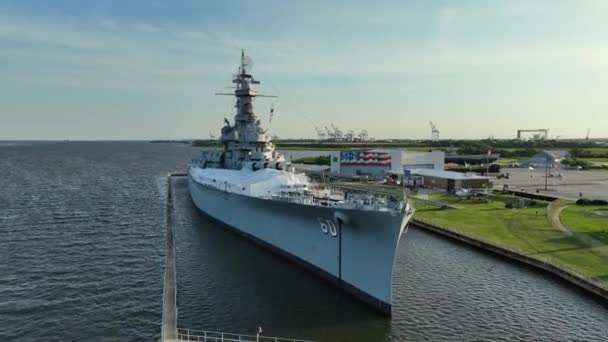 Aerial Approach View Uss Alabama — Stock Video