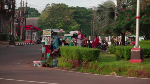 Venditore Cibo Chiamato Pedagang Lima Sul Lato Della Strada Mattino — Video Stock