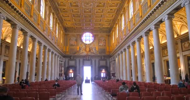 Pessoas Dentro Nave Principal Entrada Basílica Santa Maria Maggiore Roma — Vídeo de Stock