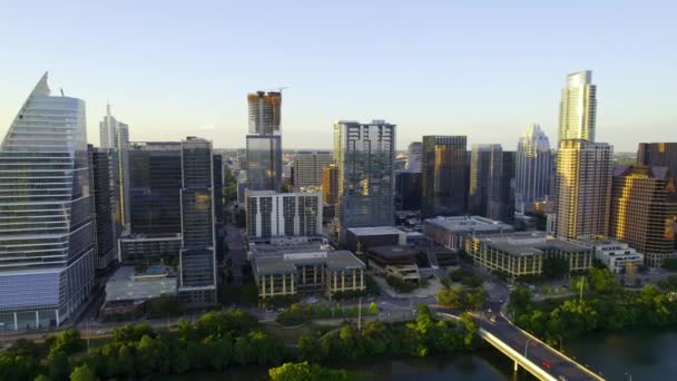 Günbatımında Austin Abd Şehir Merkezinden Hava Görüntüsü Geri Çekilin Ateşi — Stok video