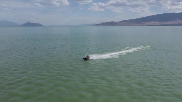 Sea Doo Jet Ski Tropical Utah Lake Mountains Beautiful Sky — Stock video