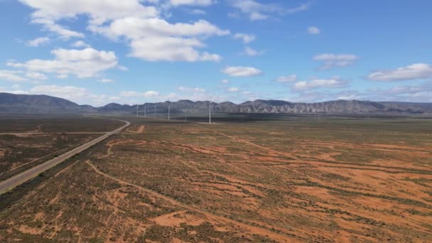 Drone Εναέρια Κίνηση Αριστερά Των Ανανεώσιμων Πηγών Ενέργειας Αιολικής Ενέργειας — Αρχείο Βίντεο