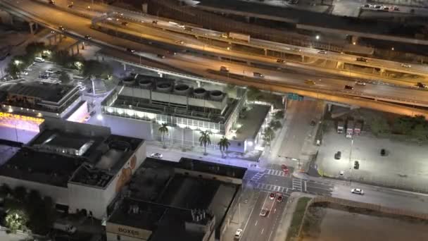 Night Street Freeway Traffic Miami Florida Usa Buildings Vehicles Lights — Stok Video