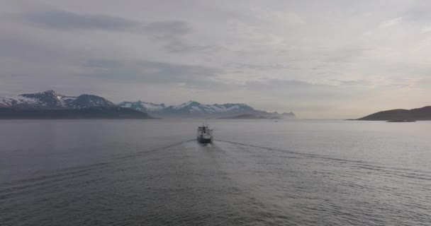 Ferry Sailing Snowy Mountains Senja Island Norway Aerial — Video Stock