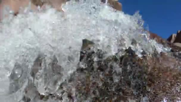 Gushing Flowing Water Arizona Canyon Hike — Vídeos de Stock
