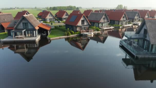 Waterstaete Ossenzijl Luxury Holiday Resort Weerribben Wierden National Park Holanda — Vídeo de Stock