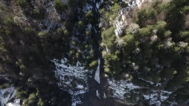 Foto Aerea Una Grande Cascata Durante Inverno Sulle Alpi Francesi — Video Stock