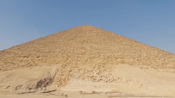 Mesmerizing View Red North Pyramid Dahshur Necropolis Cairo Egypt Bright — стоковое видео