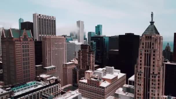 Cinematic Chicago Loop Revealing Sky Scrapers Aerial Drone Footage — ストック動画