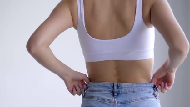 Vista Posteriore Una Donna Con Figura Sottile Che Indossa Reggiseno — Video Stock