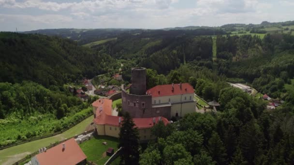 Drone Aérien Tournant Dessus Château Historique Svojanov République Tchèque Europe — Video