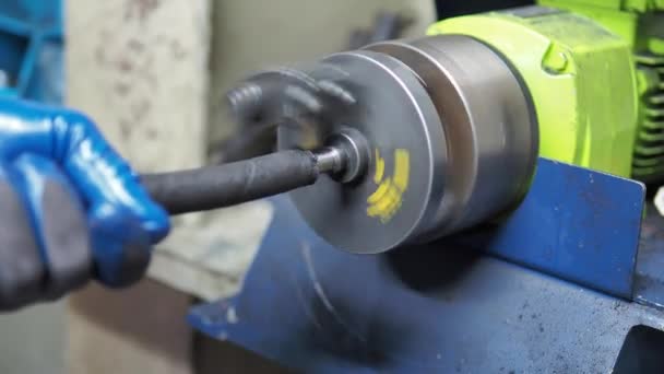Closeup Worker Hands Preparing End Hose Repair Static — Stok video