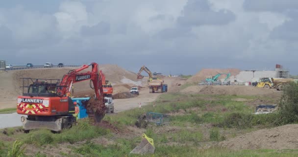 Будівництво Нової Дорожньої Мережі Важкими Машинами — стокове відео