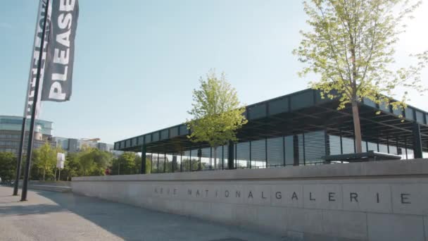 Exterior View Neue Nationalgalerie Berlin Sunny Day — Αρχείο Βίντεο