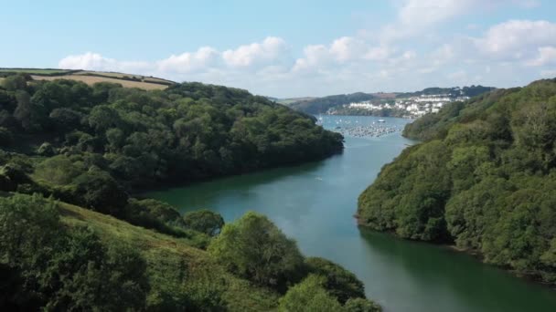 Laag Uitzicht Vanuit Lucht Langs Rivier Fowey Cornwalls Area Outstanding — Stockvideo