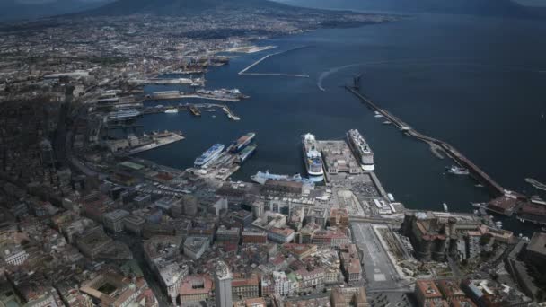 Statikus Légi Hiperlappangás Nápolyi Kikötőben Olaszországban Hajókkal Körbe Körbe — Stock videók